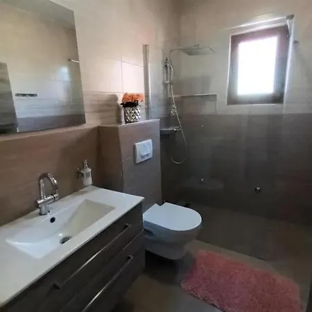 With Parking Space Mugeba, - 24342 Appartement